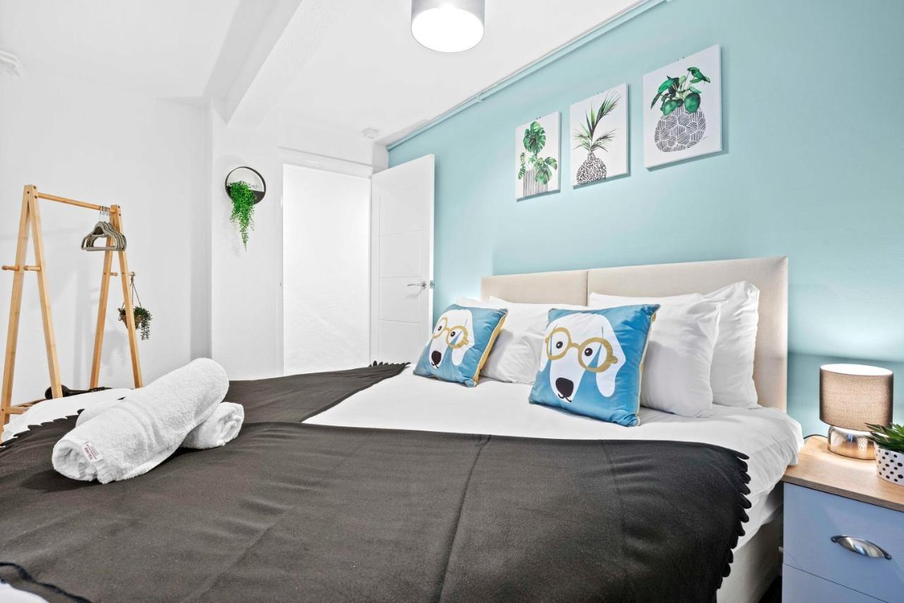Queens Apartment - By My Getaways - Free Parking For One Car ブライトン エクステリア 写真